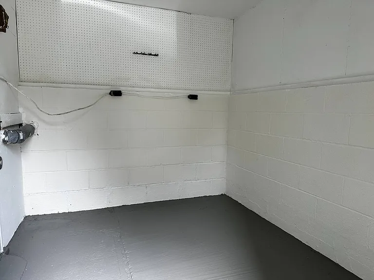245 Lattintown Rd — Photo 18