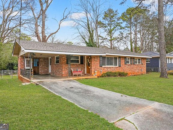 2nd image of 3212 Convair Ln