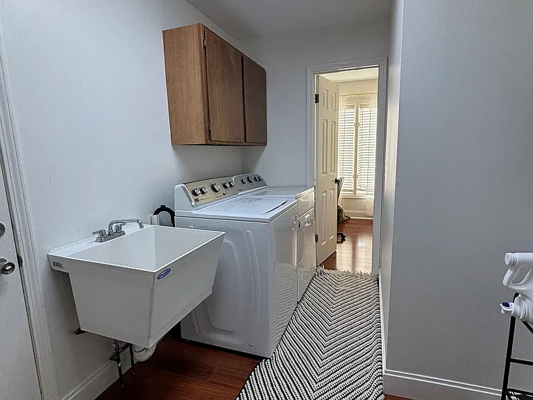 6035 Whitegate Xing — Photo 24
