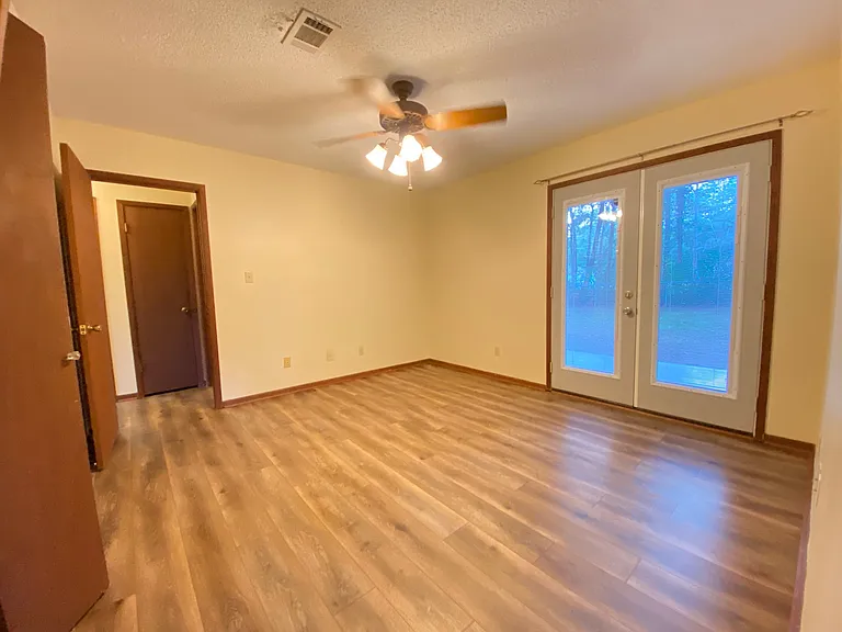 Master Bedroom (1)