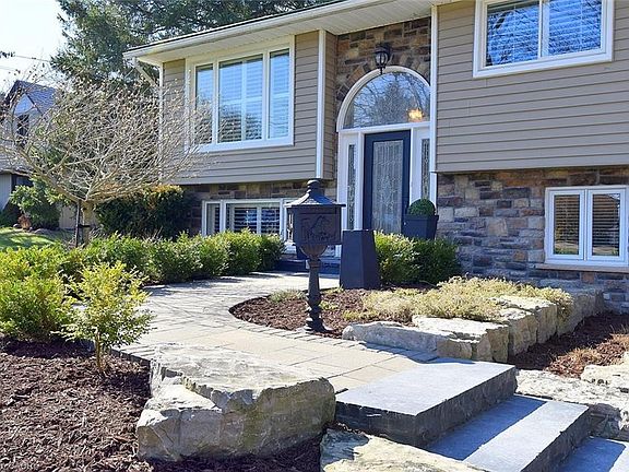 3rd image of 181 Carlisle Rd