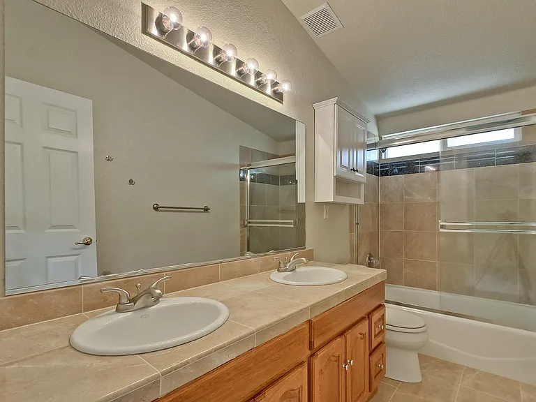 18701 Newsom Ave — Photo 38
