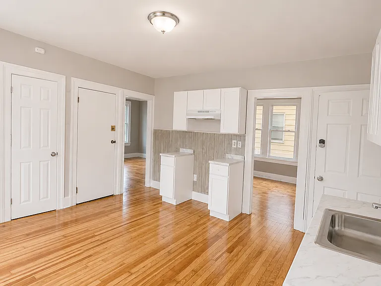 508 Dixwell Ave #1 — Photo 2