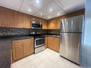 10641 SW 108th Ave APT 2I, Miami, FL 33176