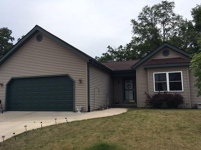 1st image of 1023 Dresser Ave