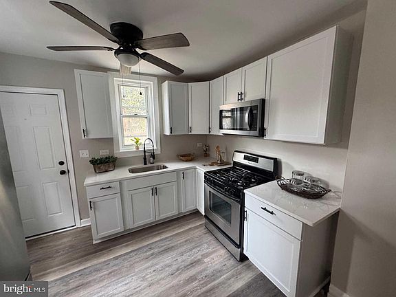 4th image of 517 Delamore Pl