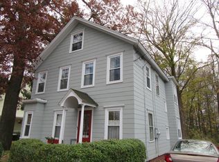 104 Pine St, Northampton, MA 01062