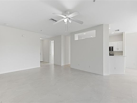 5th image of 800 Carrick Bend Cir APT 101