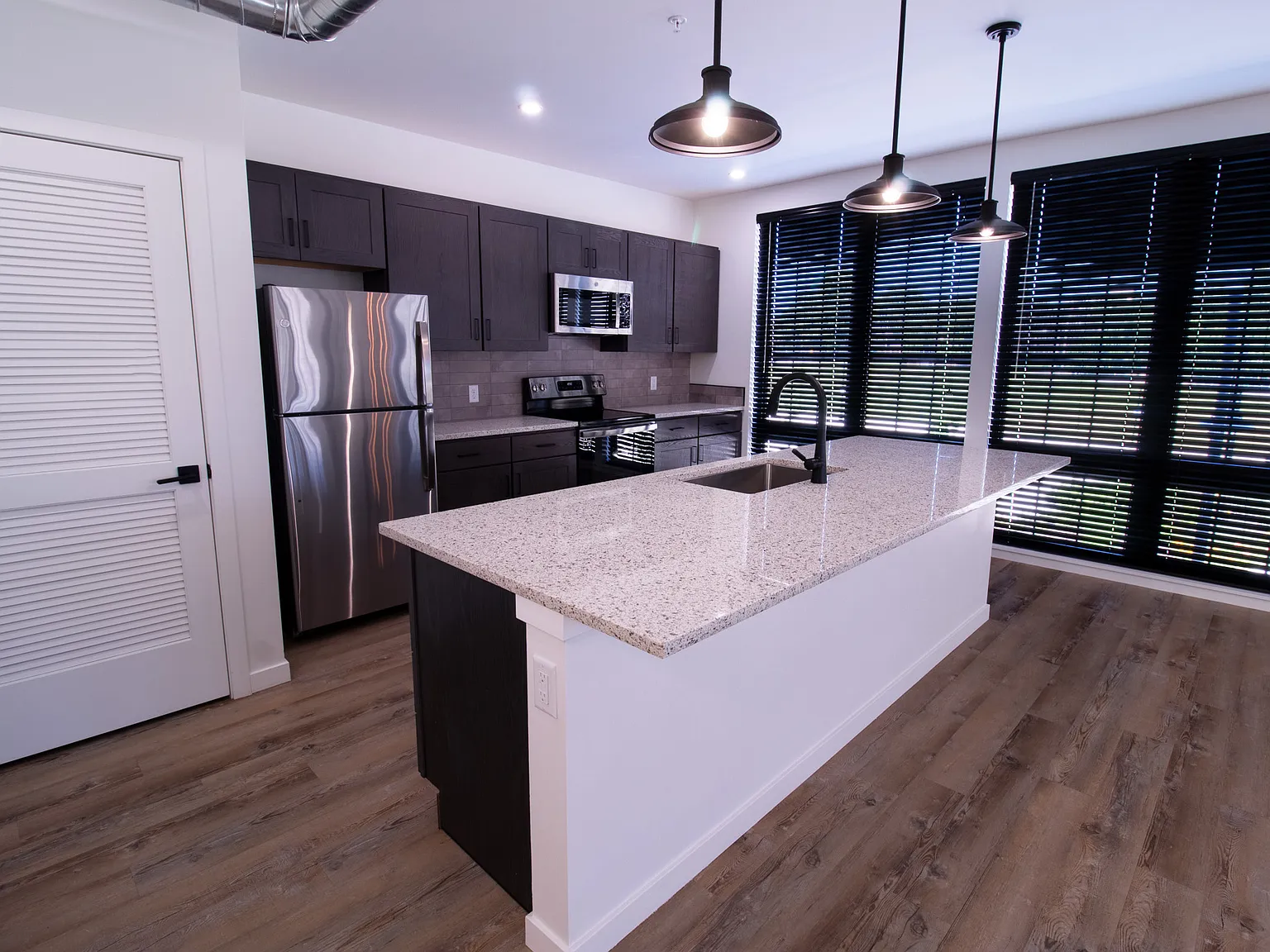 The Avalon — Photo 2