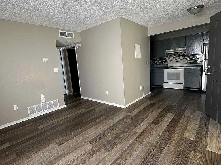 SAN MARCOS APARTMENTS — Photo 63