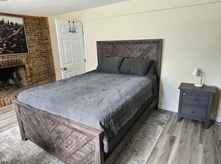 10926 Orchard St, Fairfax, VA 22030