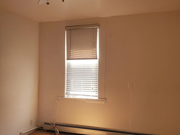 2nd image of 689 E 26th St #1
