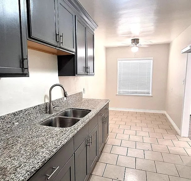 4033 W El Segundo Blvd — Photo 16