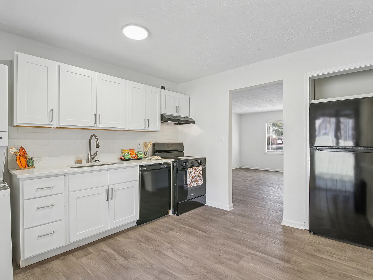 Rivers Edge Apartments — Photo 1
