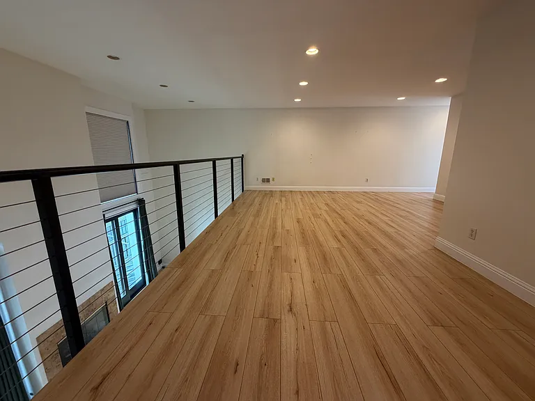 128 Wilmot St — Photo 7