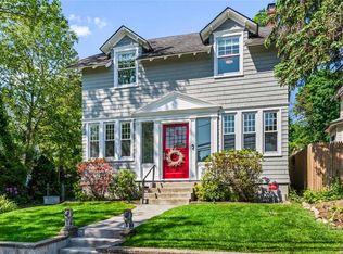 29 Hillside Ave, Huntington, NY 11743