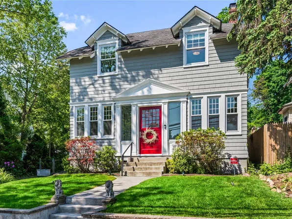 29 Hillside Avenue, Huntington, NY 11743