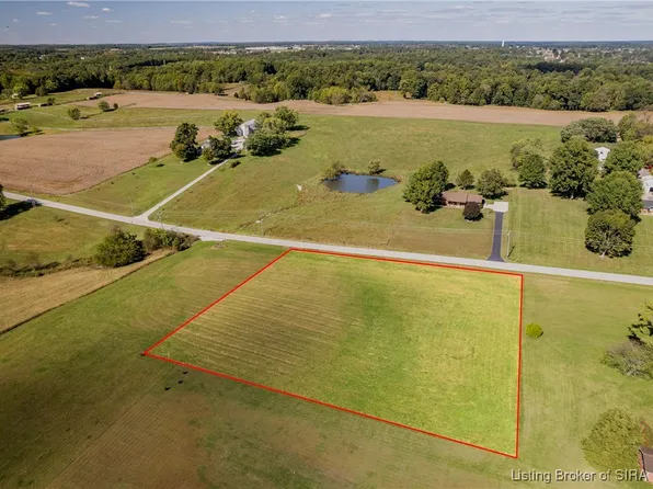  Stiller Road, Floyds Knobs, IN 47119