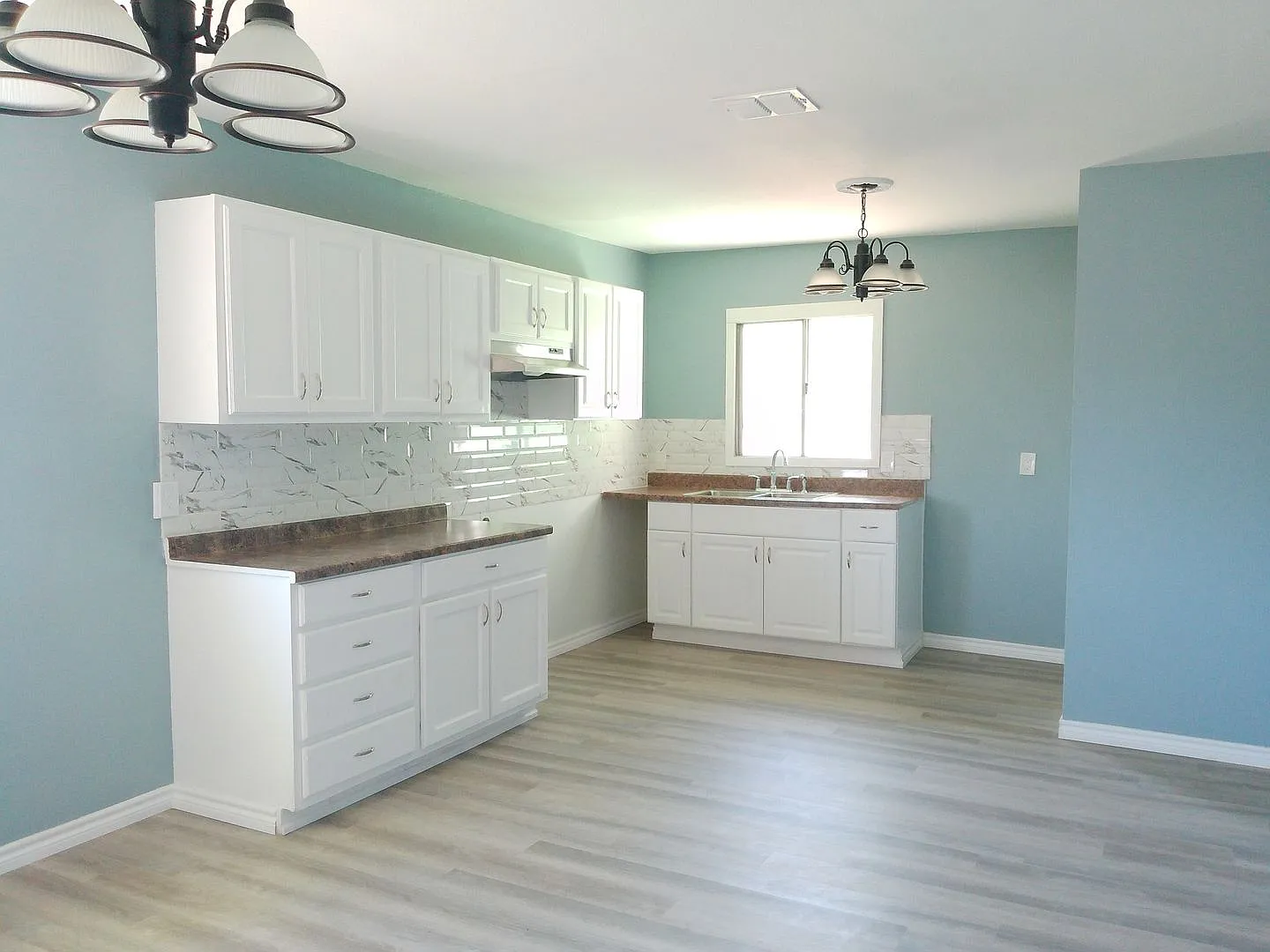 4313 Molina Dr - 2/Bed 1/Bath - $1250/month — Photo 4