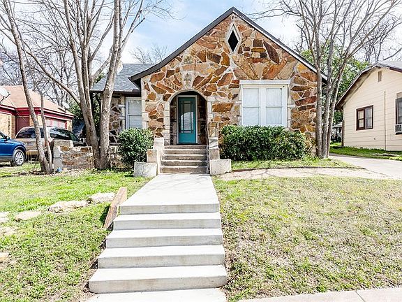 3rd image of 3605 Townsend Dr