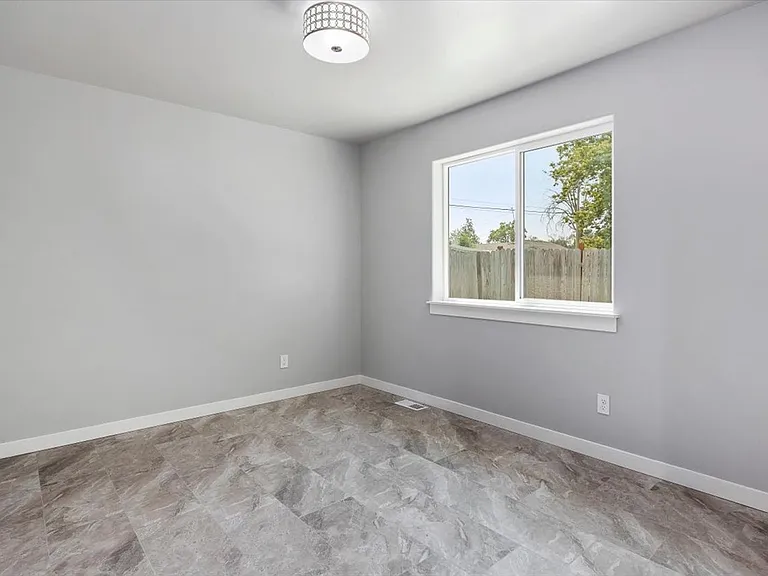 254 Monroe St — Photo 21
