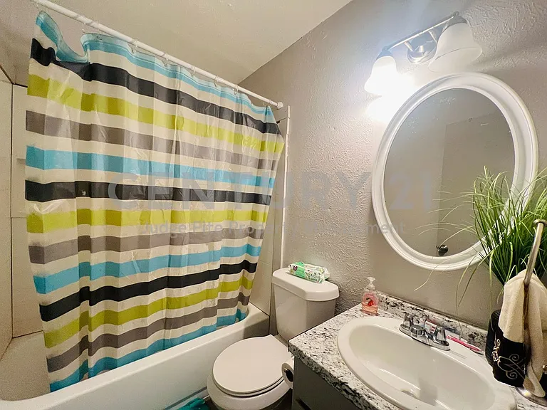 1108 N Elm St #6 — Photo 14