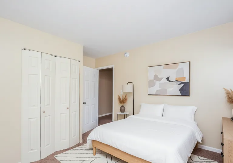 25240 Sandhurst Rd — Photo 9