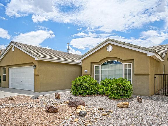 2nd image of 8709 Tierra Alegre Dr NE