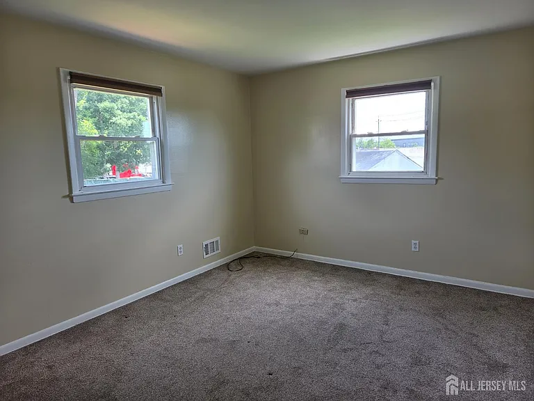 8 Chester Ct — Photo 13