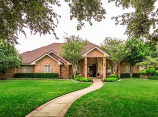 2407 El Encino Dr, Mission, TX 78573