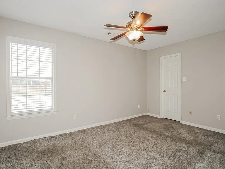 661 Shelley Renee Ln — Photo 13