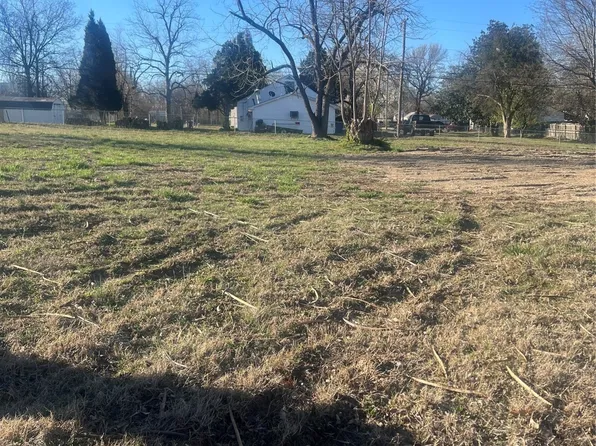 3720 E King Pl, Tulsa, OK 74115