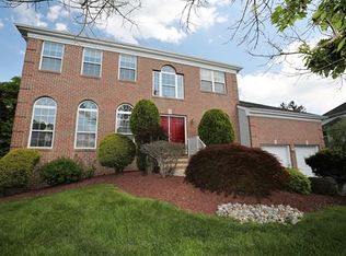 38 Village Rd, Kendall Park, NJ 08824