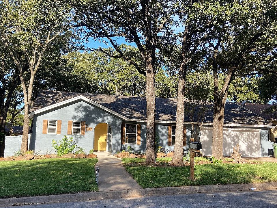 405 Hill Court
Hurst, 76053