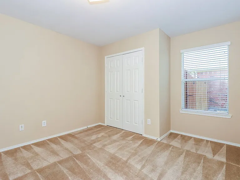 1235 Sweetwater Dr — Photo 11