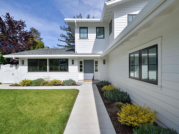 3rd image of 2040 Nassau Dr