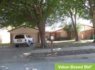 5933 Oak Hill Rd, Watauga, TX 76148