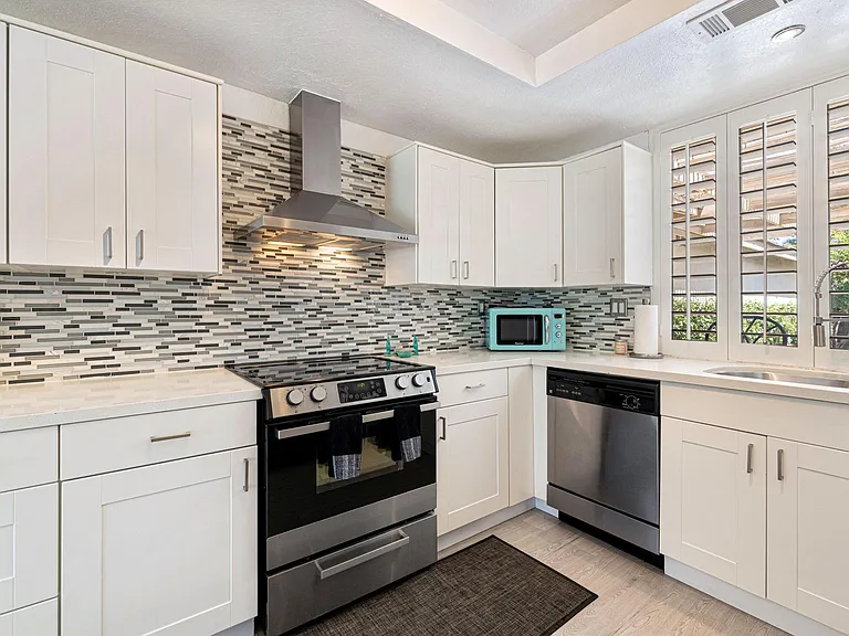 337 Villena Way — Photo 10