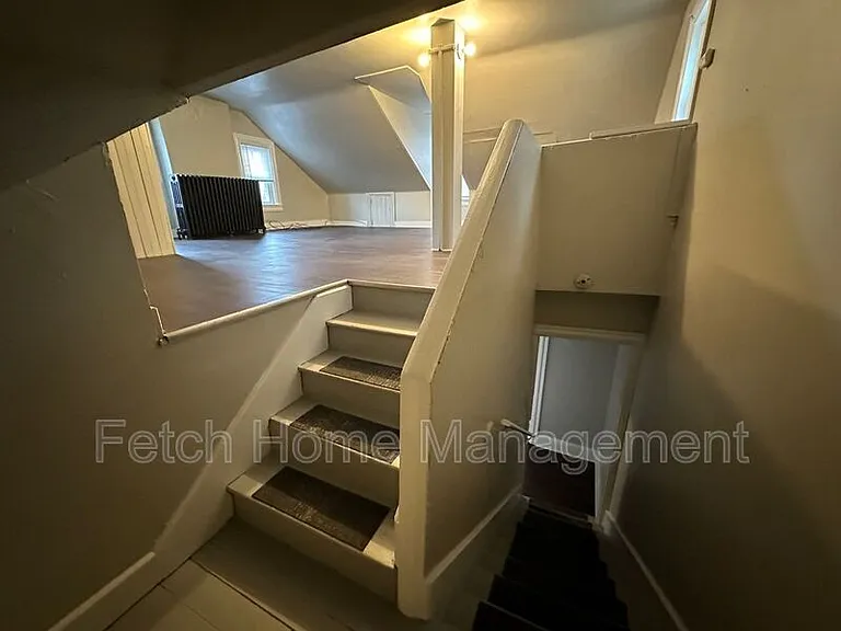 633 Manor St #2 — Photo 6