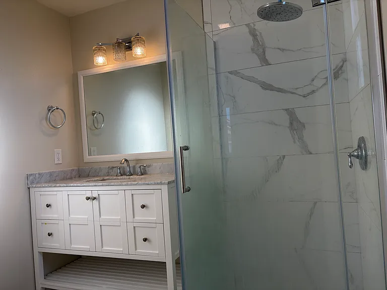 748 Serra Dr — Photo 14