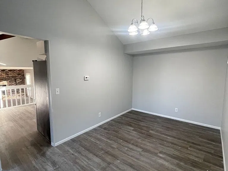 11803 S 27th St — Photo 19