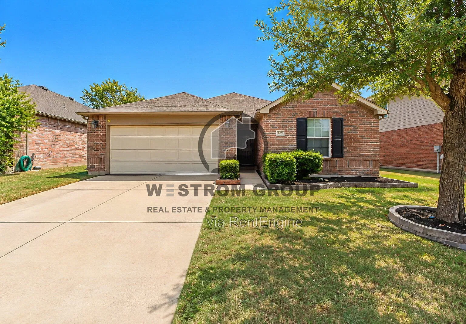 3 bed, 2.0 bath, 1695 sqft, $2,045 — Photo 1