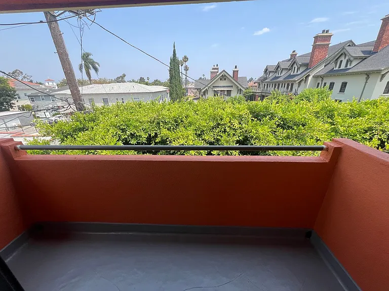 VRA27 LLC- "Villa Regency Apartments" — Photo 8