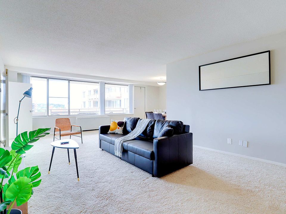 1st image of 2111 Richmond Highway Arlington Ville 22202 #11-ID1022382P