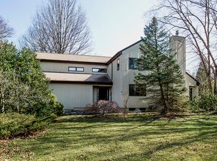 17 Indian Run Rd, Princeton Junction, NJ 08550