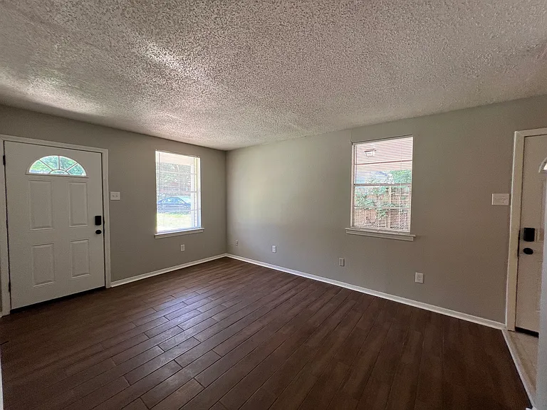 4783 Bluff Wood Cv — Photo 4