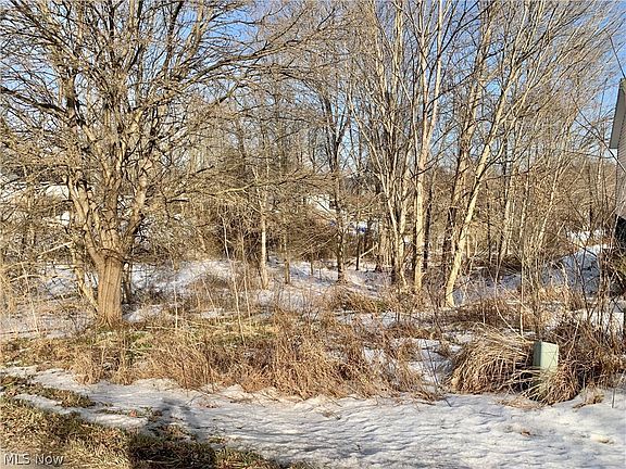 4th image of 0 Apple Valley Dr