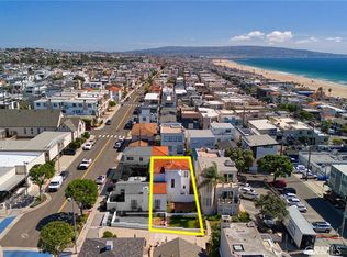 228 10th Pl, Manhattan Beach, CA 90266