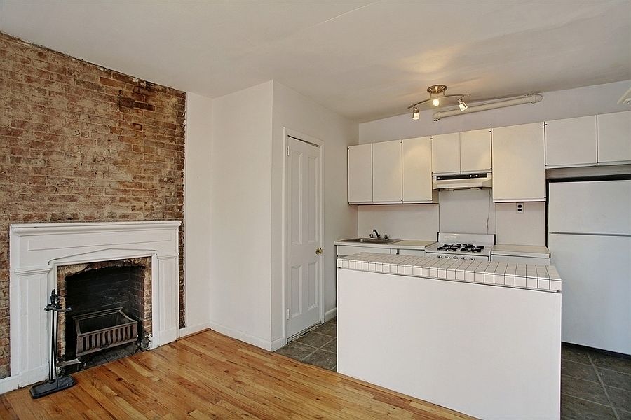 2nd image of 281 W 12th St APT 4
