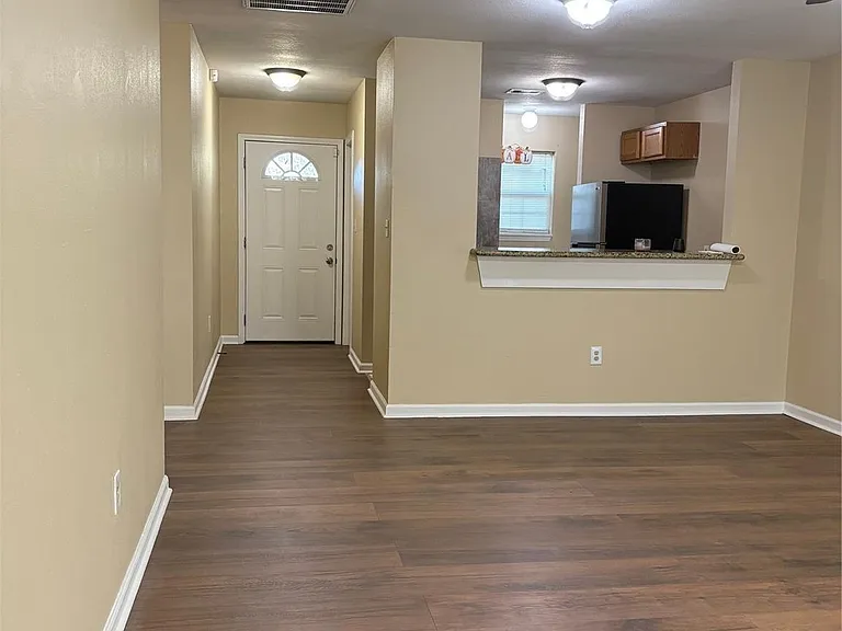 6820 Petre Dr — Photo 18